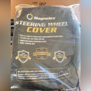 Steering wheel cover